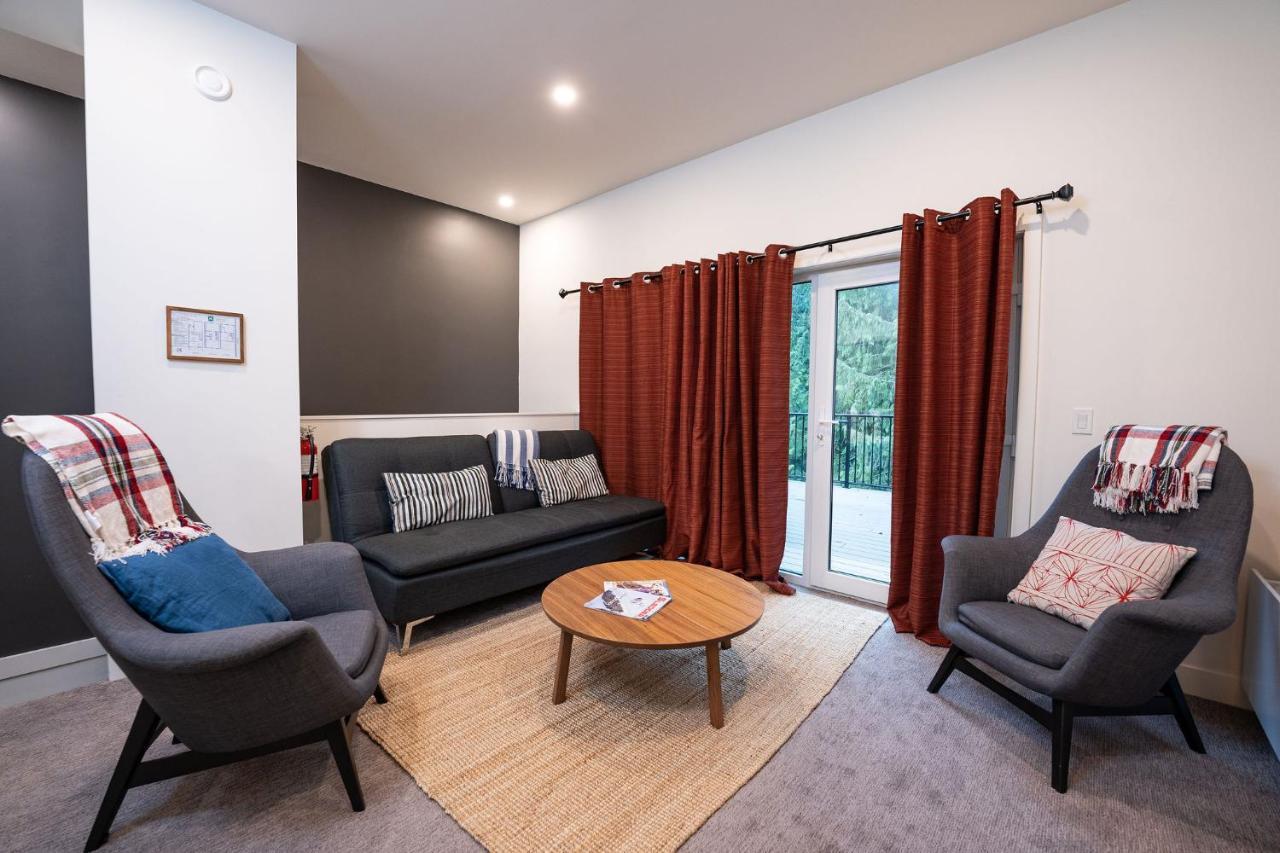 Apartament Alpine Escape By Revelstoke Vacations Zewnętrze zdjęcie