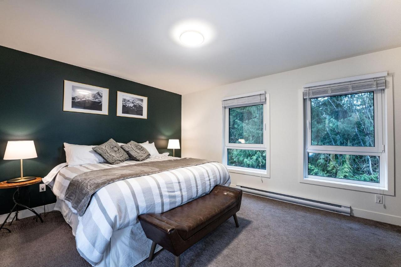 Apartament Alpine Escape By Revelstoke Vacations Zewnętrze zdjęcie