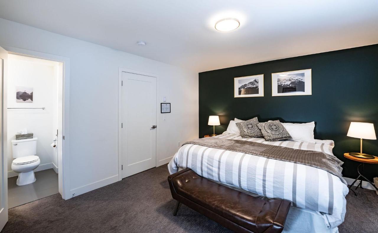 Apartament Alpine Escape By Revelstoke Vacations Zewnętrze zdjęcie